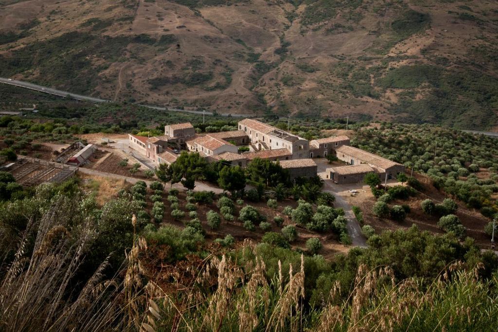 Il Vecchio Frantoio Scillato (Sicily)
